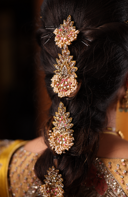 Bejewelled hair Brooch