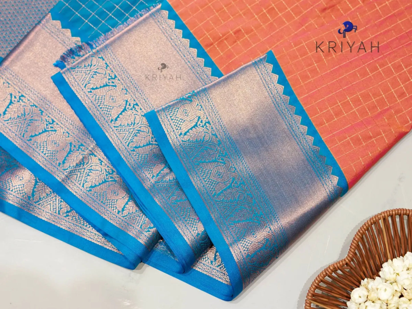 Coral Zari Kattam saree