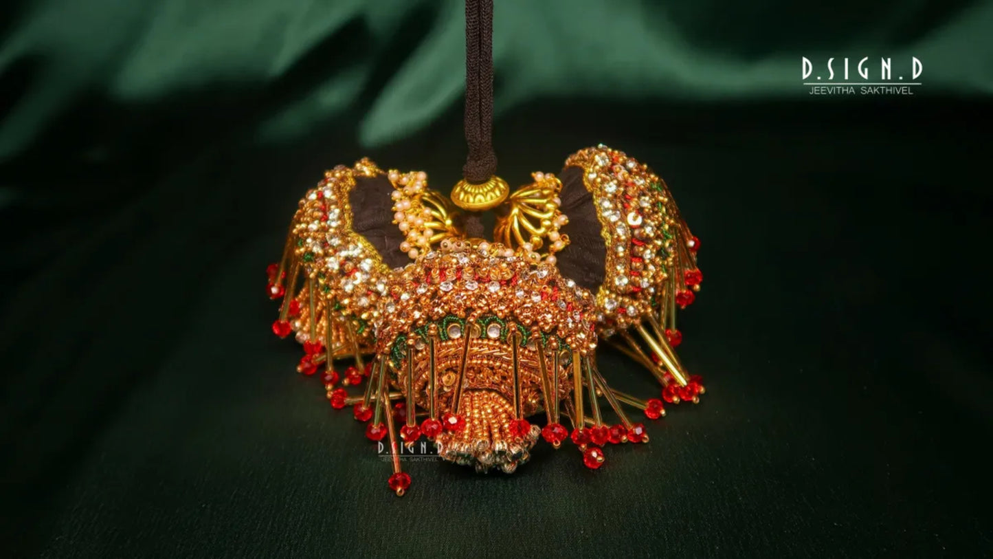 Bejewelled kunjalam