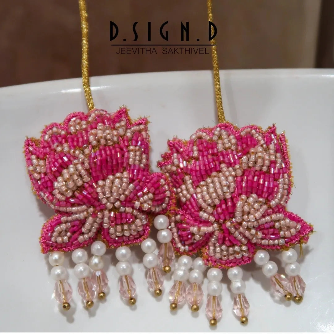 CUTBEAD PINK FLORAL TASSEL