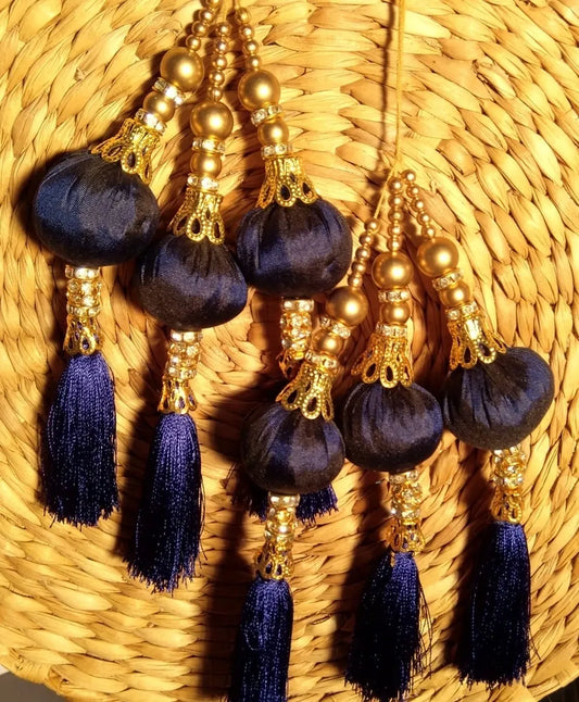 Gold thread Tassel